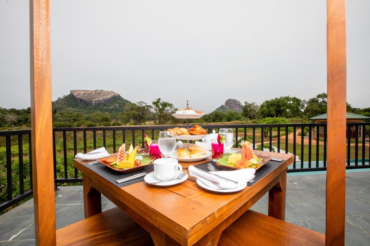 Sigiriya King'S Resort Bagian luar foto