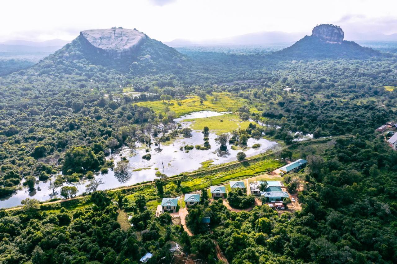 Sigiriya King'S Resort Bagian luar foto